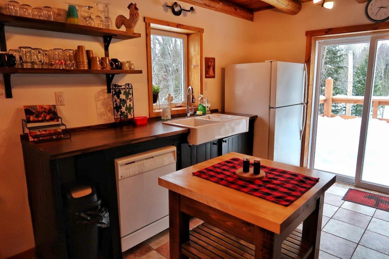 Cozy Log Cottage La Minerve Eksteriør billede
